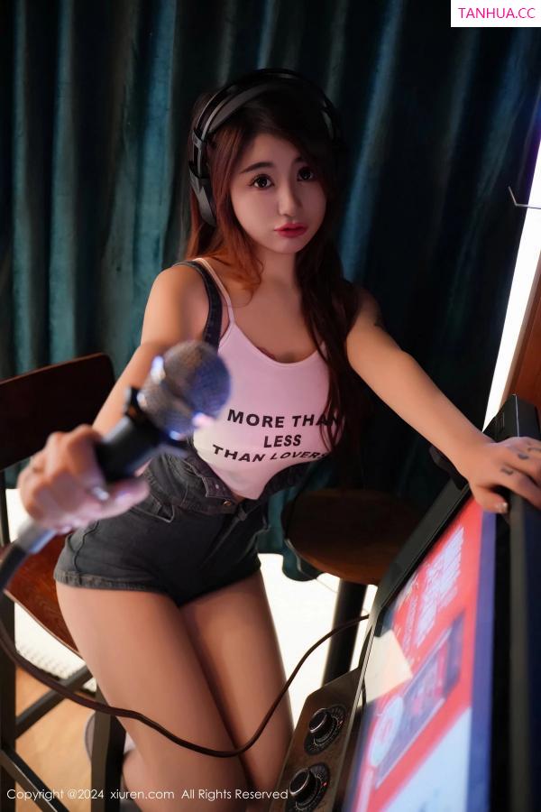 美七Mia  [XiuRen]高清写真图 2024.05.09 No.8506 美七Mia 美乳性感第10张图片